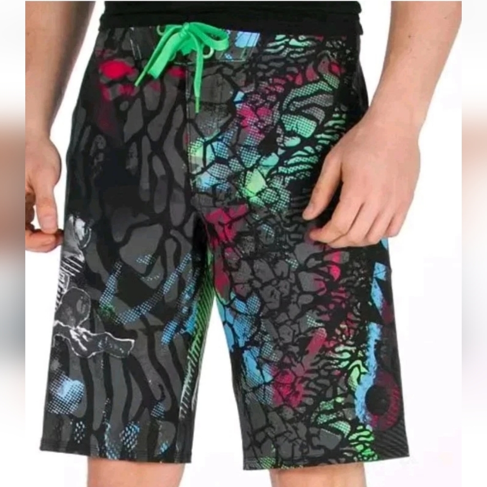Oakley Frogyle Tech Surfer Boardshorts Sz 32 Green Frog Amphibian Graphic Resort
